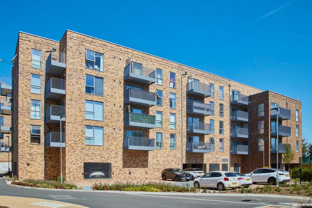 Property photo 2 of 17 External