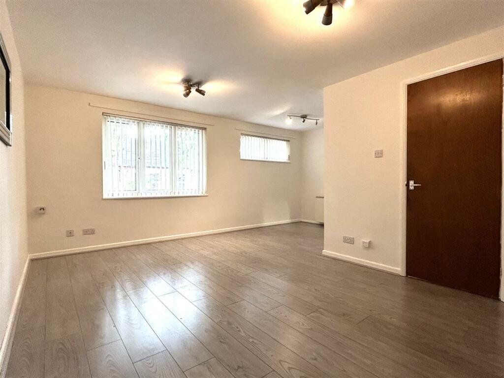 Property photo 2 of 7 Picture No. 07