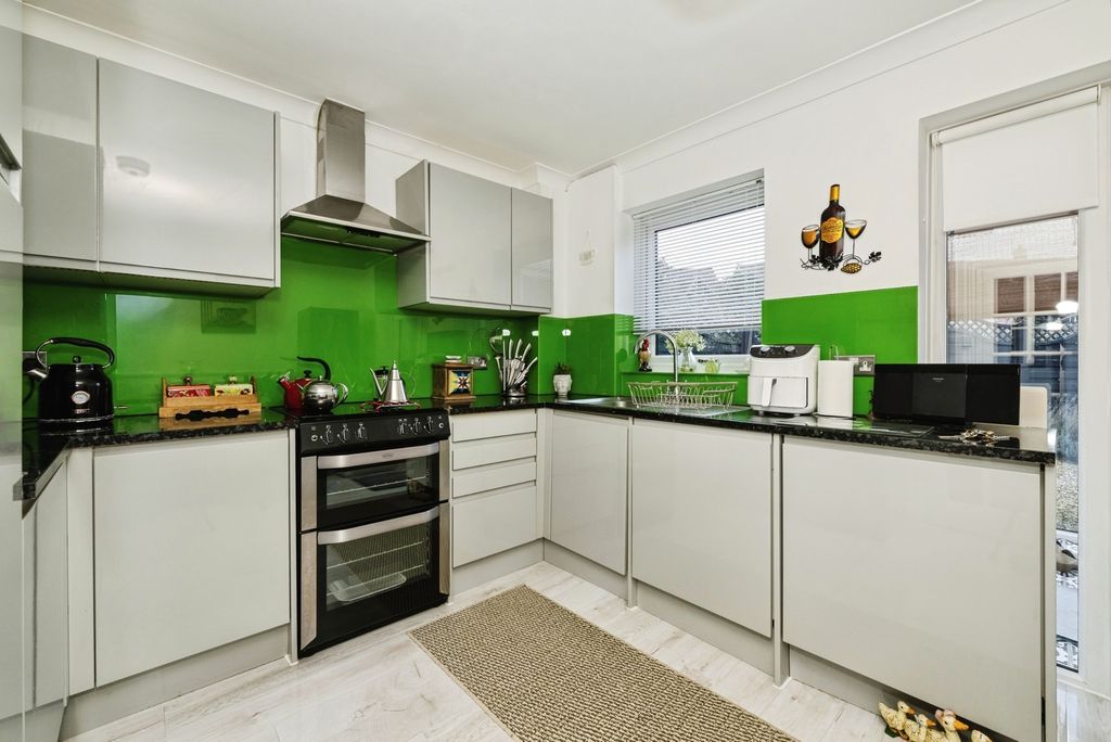 Property photo 3 of 16 Pbox-Img.Jpg