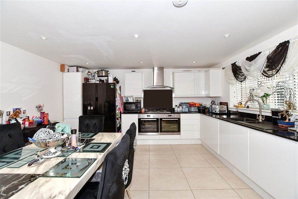 Property photo 2 of 4 Kitchen/Diner