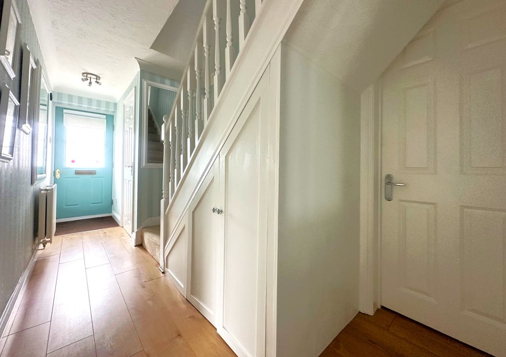 Property photo 2 of 32