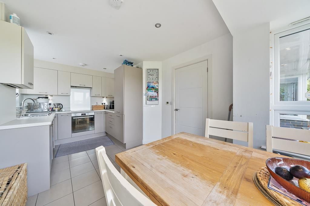 Property photo 3 of 18 Kitchen