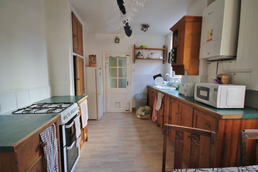 Property photo 3 of 12