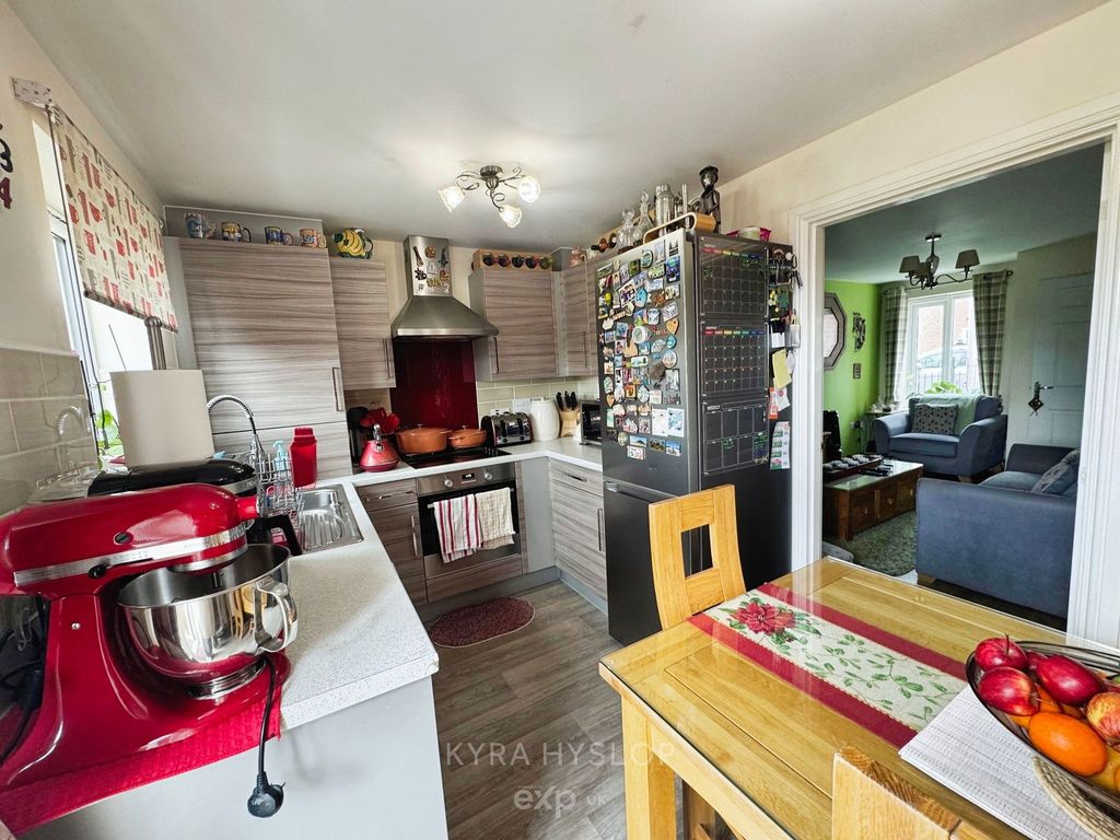Property photo 2 of 7