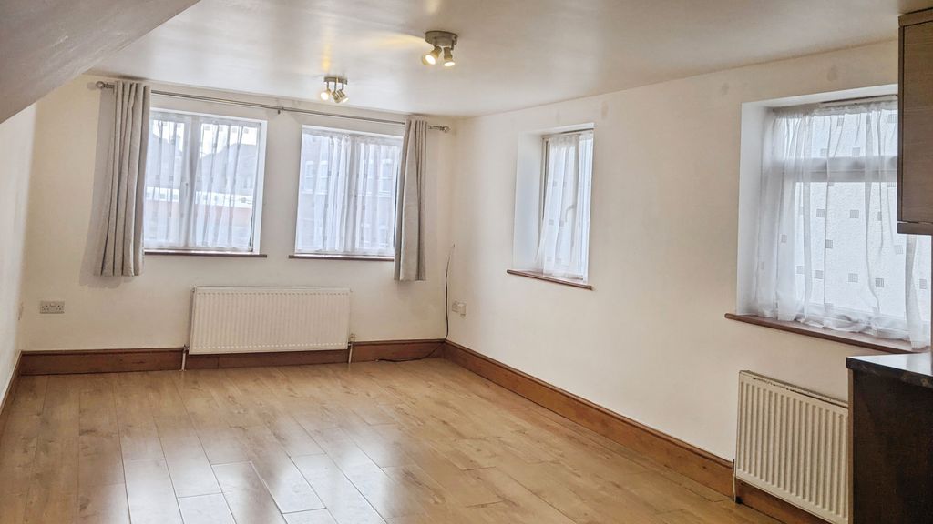 Property photo 1 of 5 Reception Room