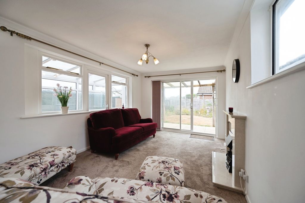 Property photo 3 of 12 Pbox-Img.Jpg