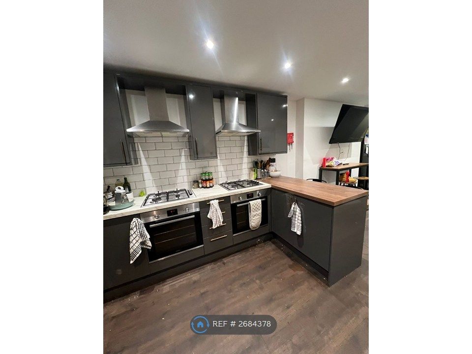 Property photo 1 of 35