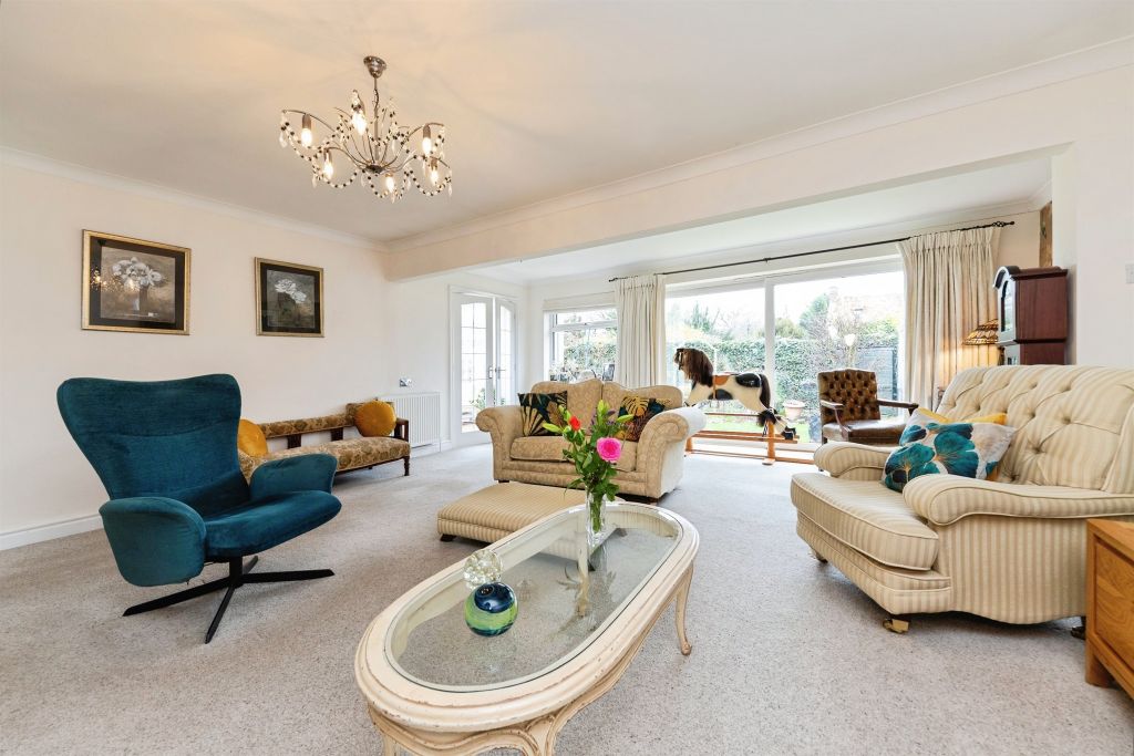 Property photo 2 of 40