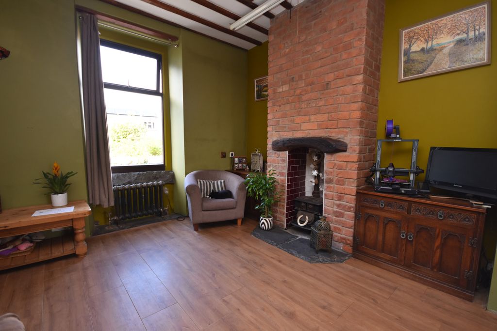 Property photo 3 of 16
