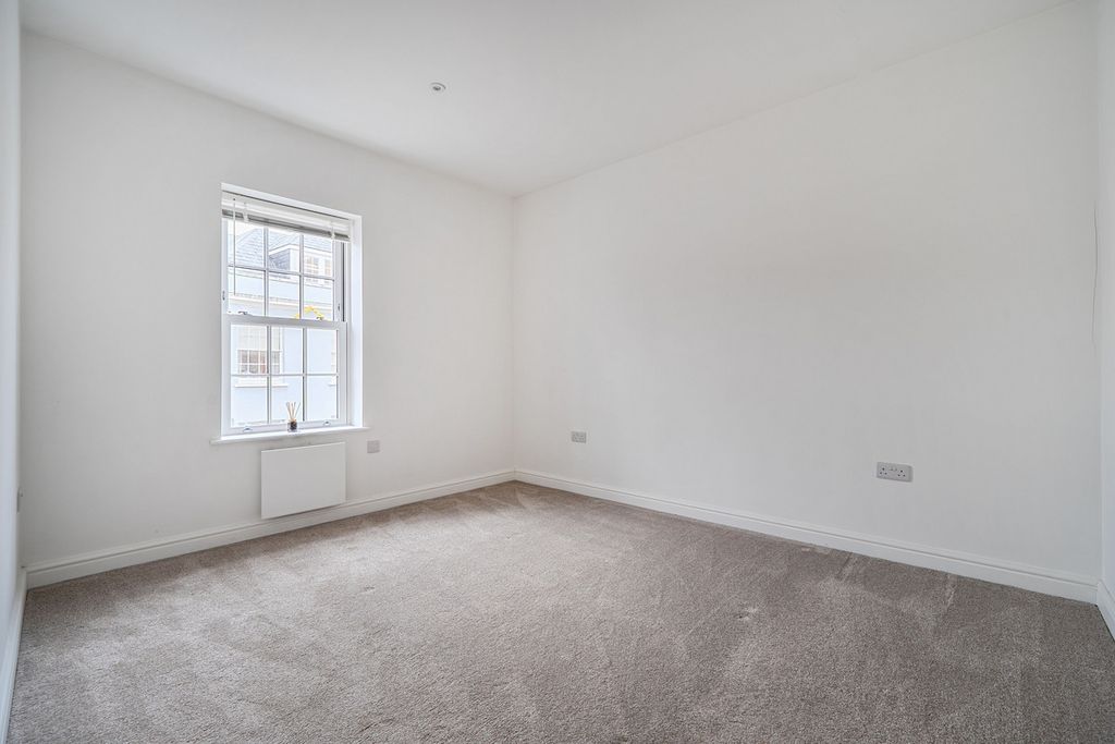 Additional image 10 of 2 bed flat for saleHigh Street, Bristol BS35