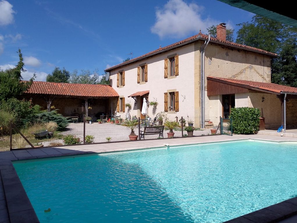 Property photo 1 of 28