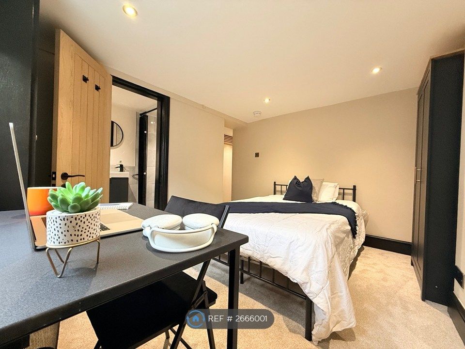 Property photo 1 of 35