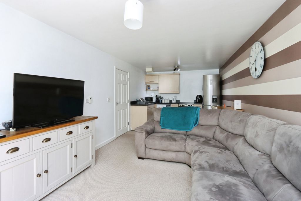 Property photo 2 of 16 Pbox-Img.Jpg