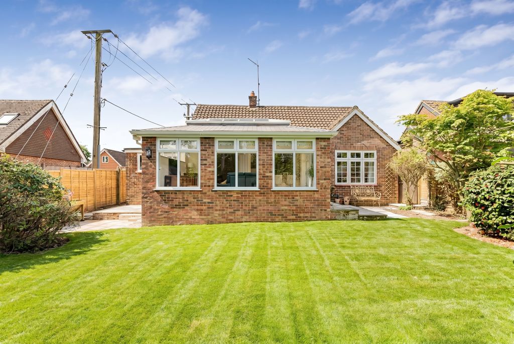 Additional image 5 of 3 bed detached bungalow for saleRiverside Close, Liss, Hampshire GU33