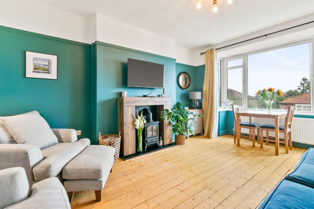 Property photo 2 of 32
