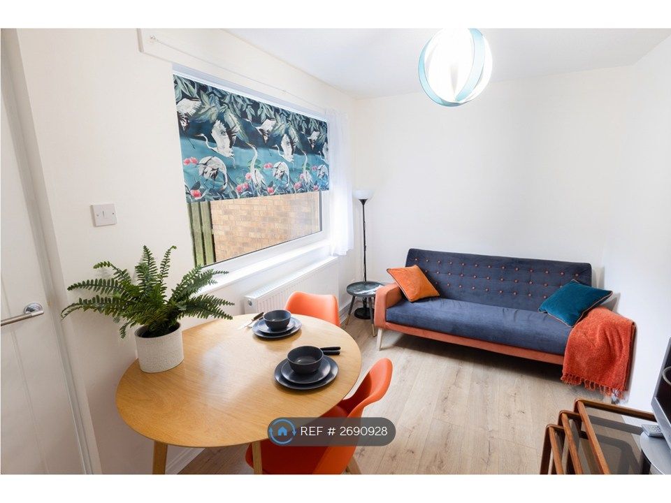 Property photo 2 of 24