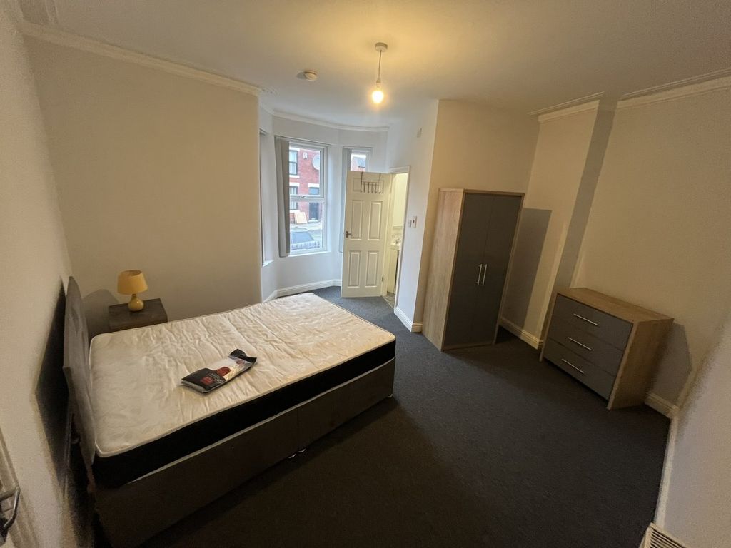 Property photo 2 of 3