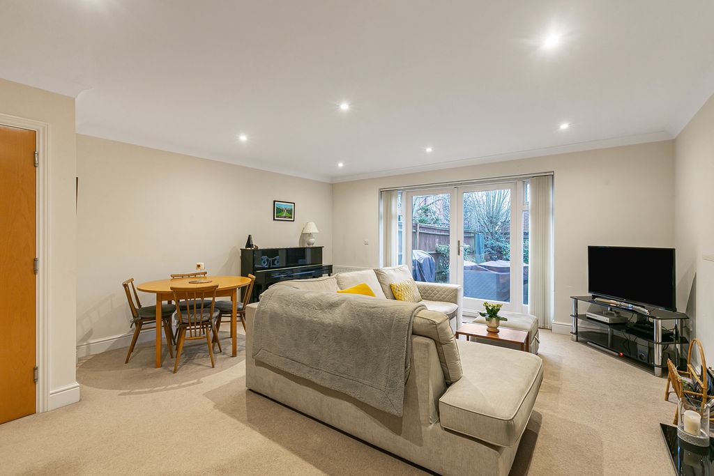 Property photo 2 of 18 Reception Room