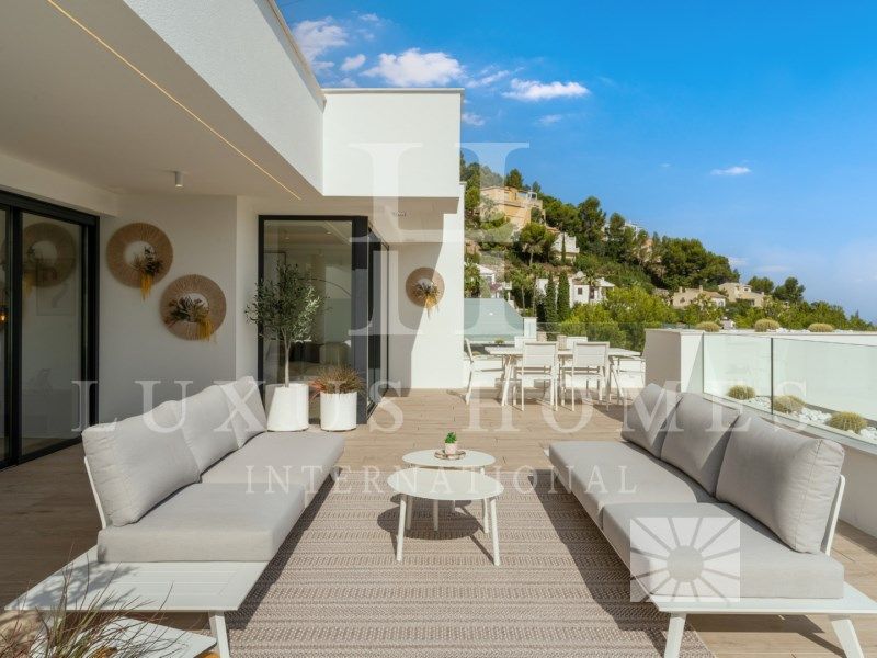 Property photo 3 of 26