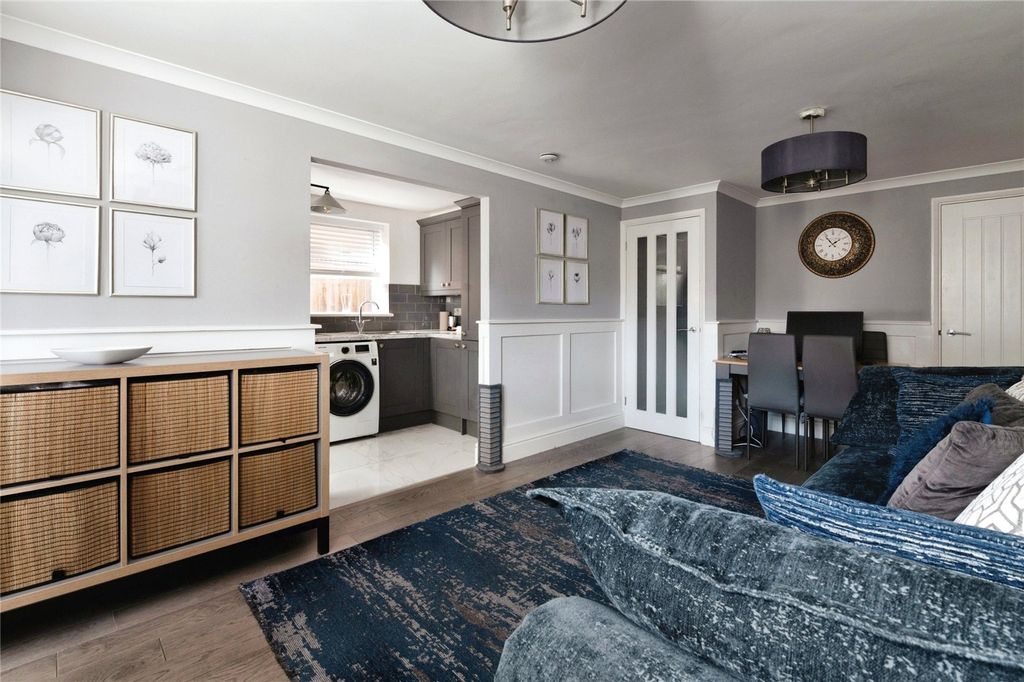 Property photo 2 of 9 Photography