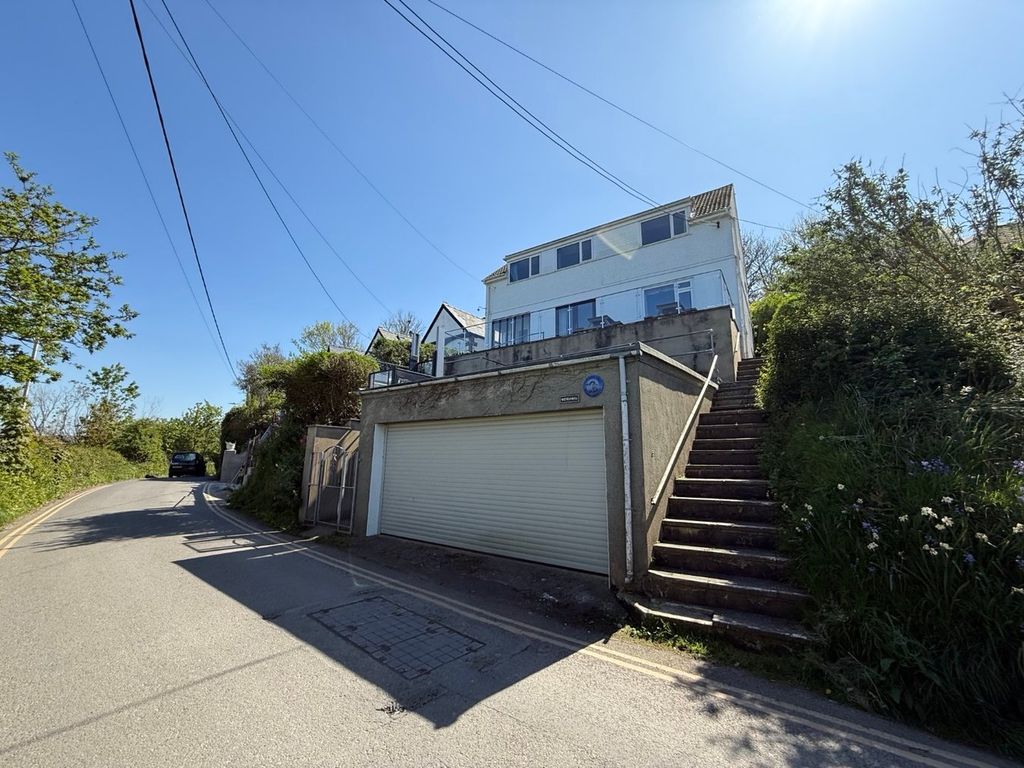 Property photo 3 of 30