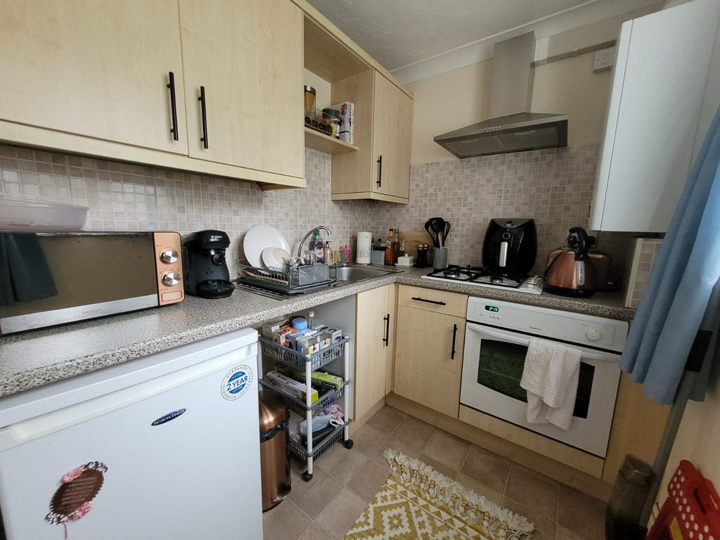 Property photo 3 of 6