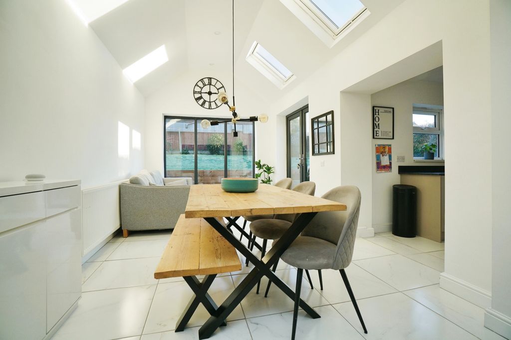 Property photo 2 of 16 Photography