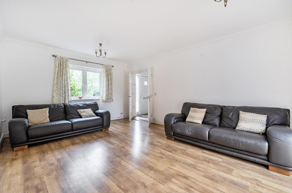 Property photo 3 of 20 1485159-15-6A3Fdc...