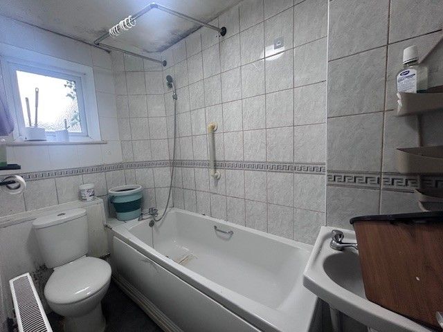 Property photo 3 of 4