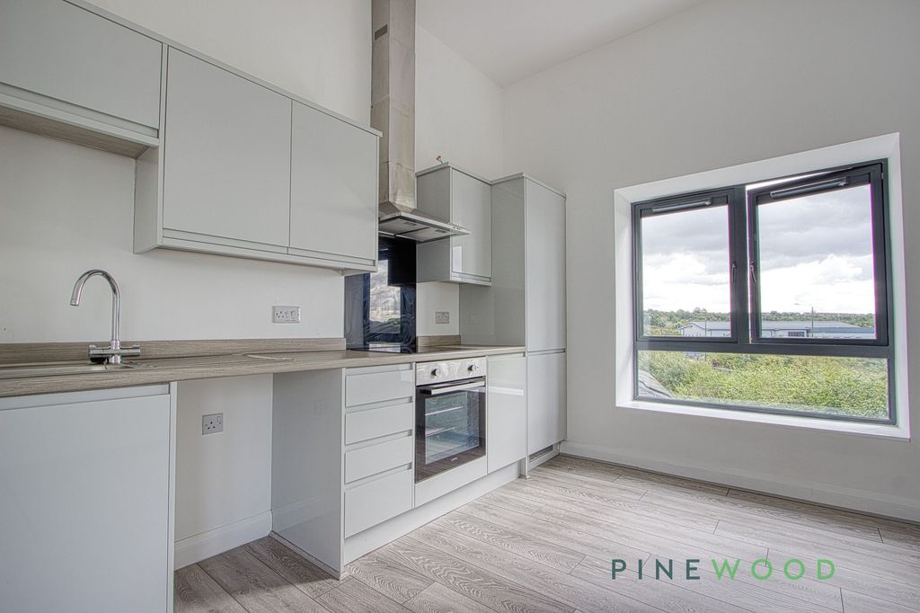 Property photo 2 of 14 Kitchen