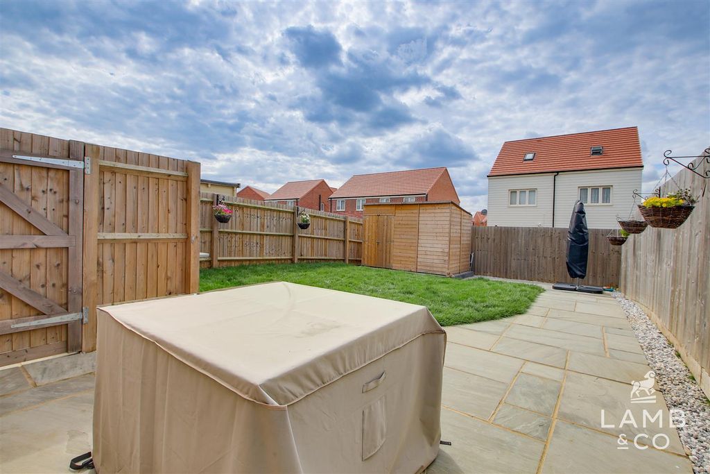 Property photo 2 of 17