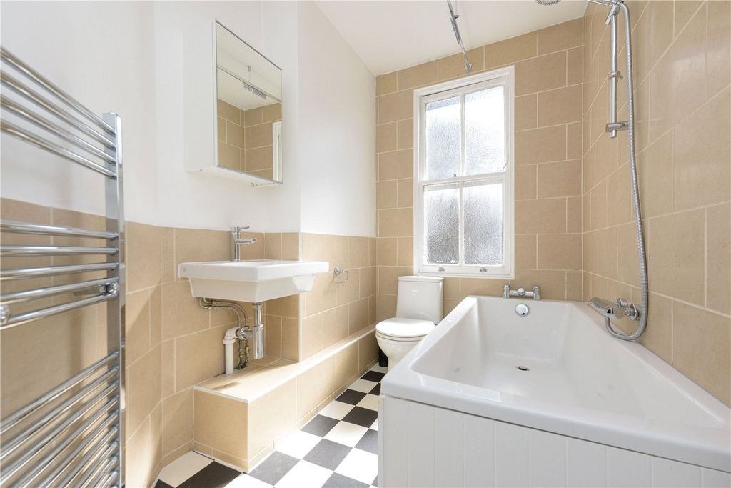 Property photo 3 of 6 Picture No. 07