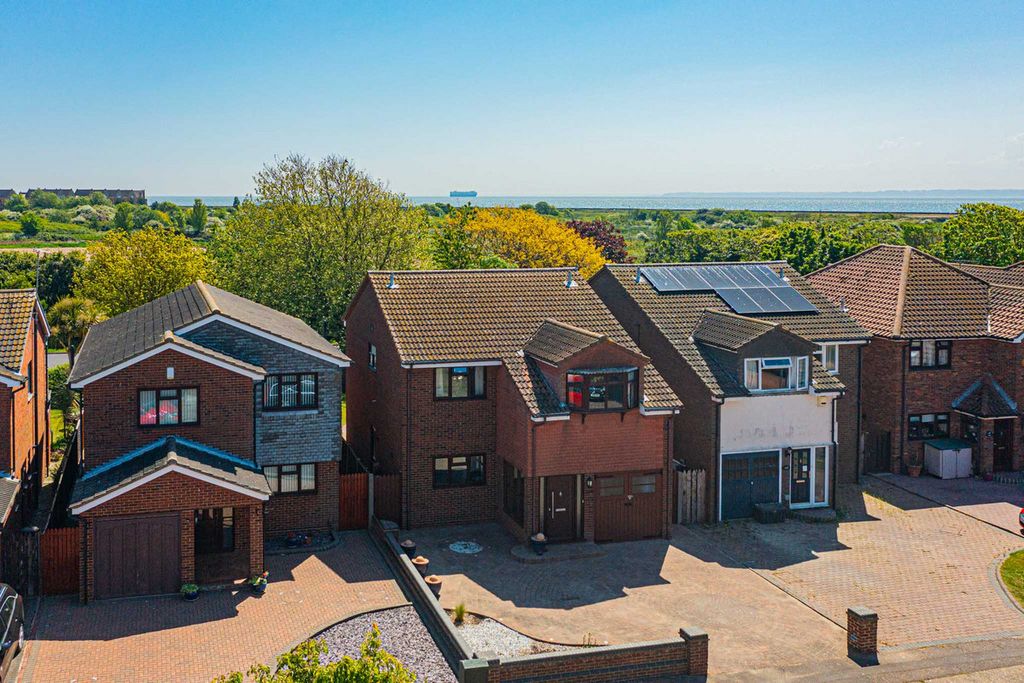 Property photo 3 of 34