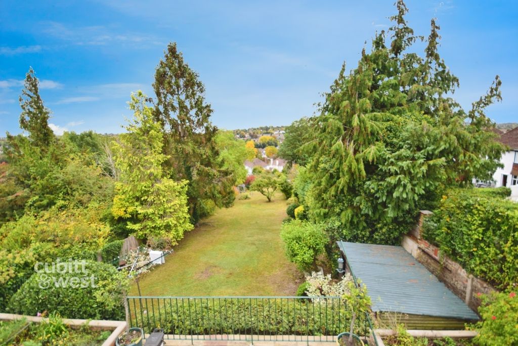 Property photo 2 of 25 863F76d6-Dsc_0107