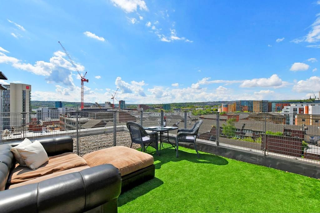 Property photo 1 of 25