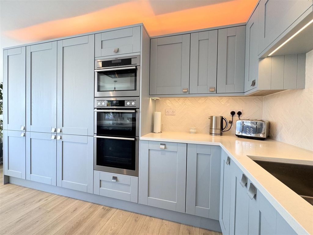 Property photo 3 of 44 Kitchen