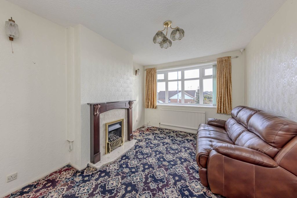 Property photo 2 of 26