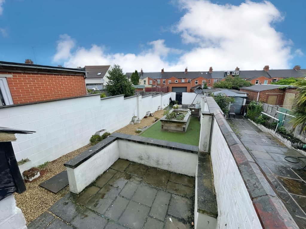 Property photo 2 of 3