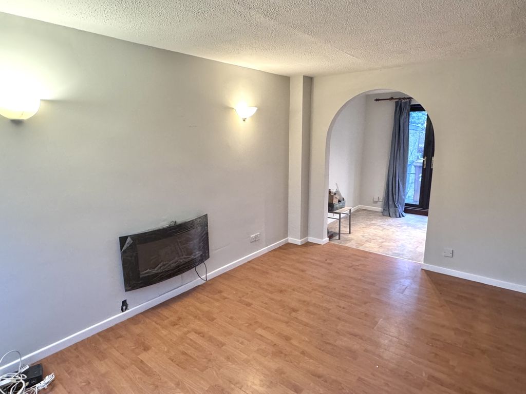 Property photo 3 of 10 Img_2896