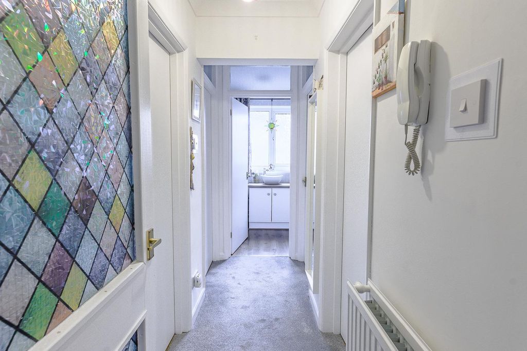 Additional image 15 of 2 bed flat for saleButtrills Road, Barry CF62