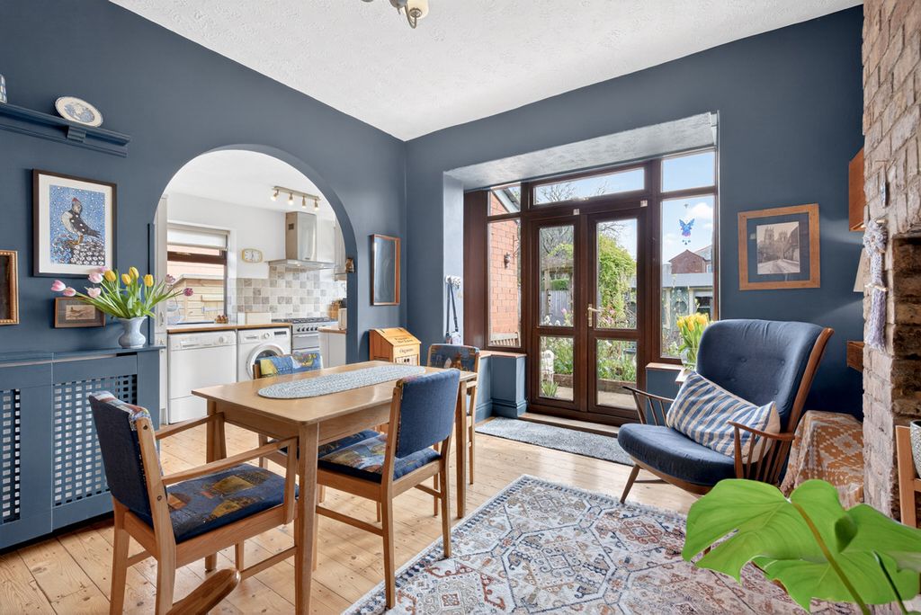 Property photo 3 of 45