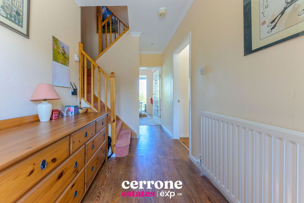 Property photo 2 of 23