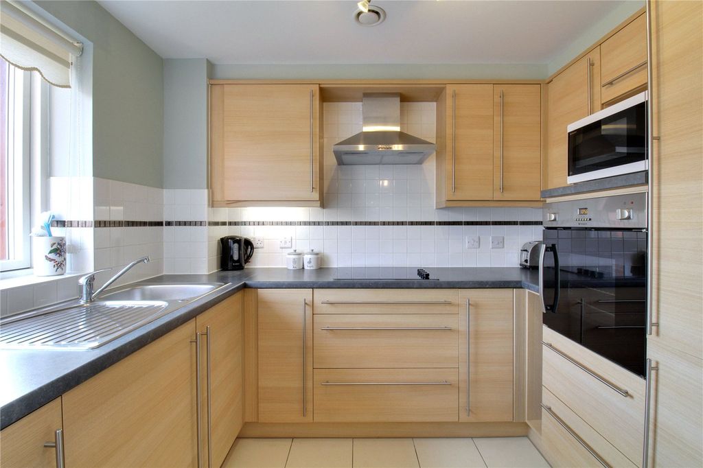 Property photo 3 of 18 Picture No. 10