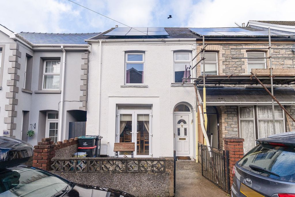 Property photo 1 of 22