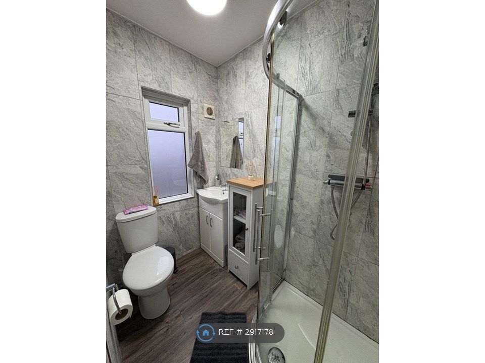 Property photo 3 of 3 Bathroom
