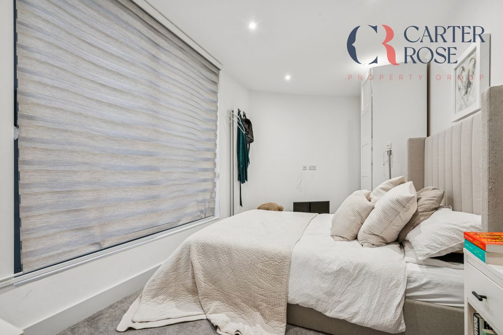 Property photo 3 of 6