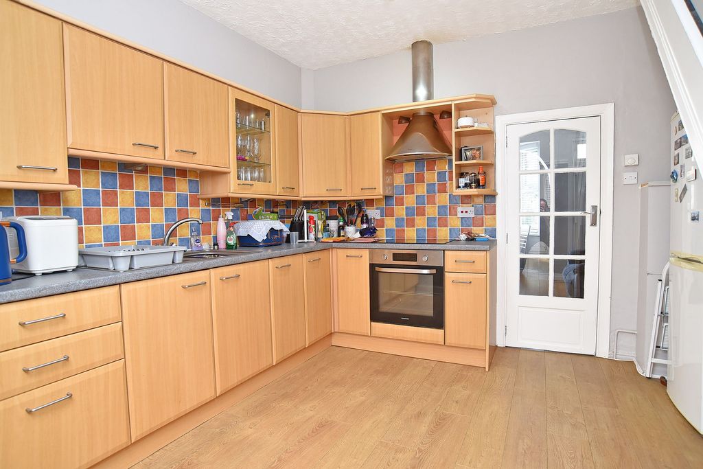 Property photo 2 of 13