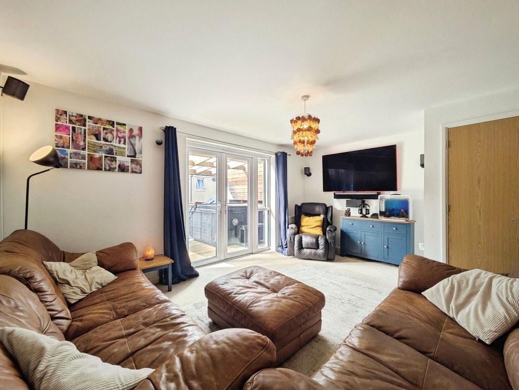 Property photo 2 of 18 Picture No. 08