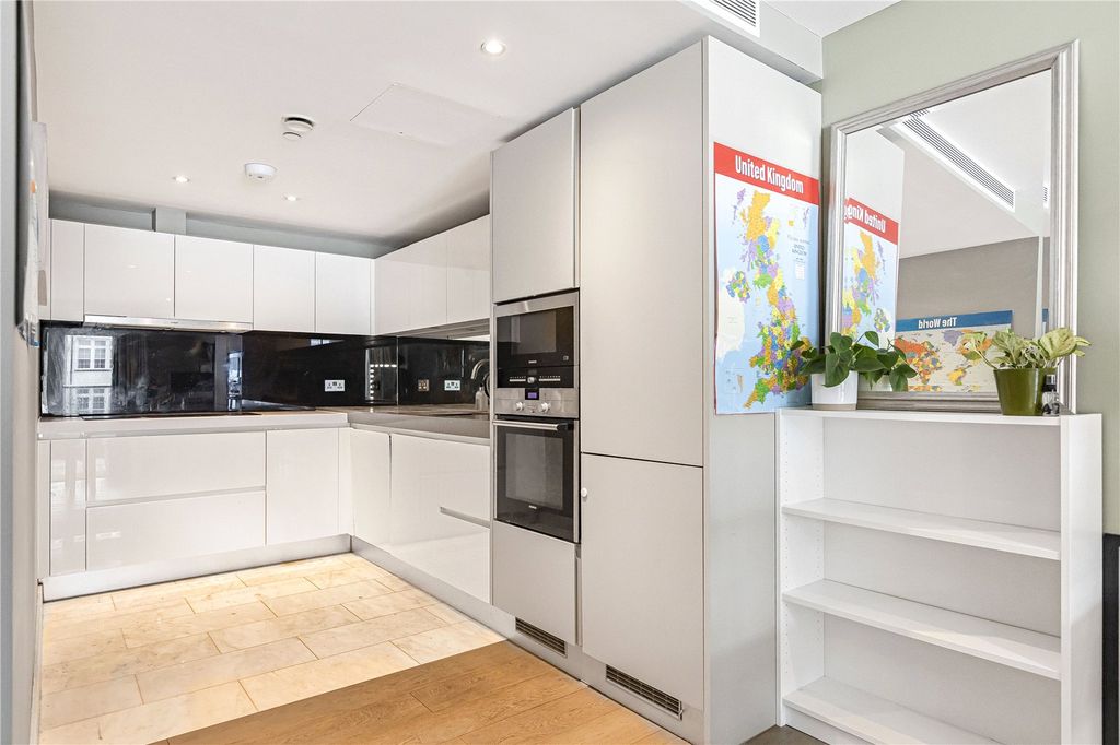 Property photo 2 of 16 Kitchen