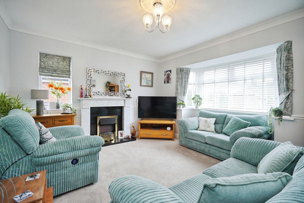 Property photo 2 of 25 Pbox-Img.Jpg
